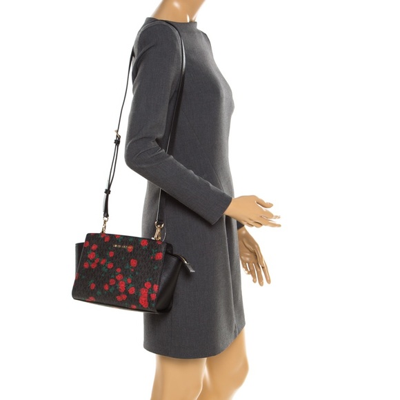 🔛💜FLASH SALE⚡️ Michael Kors crossbody - Picture 8 of 8